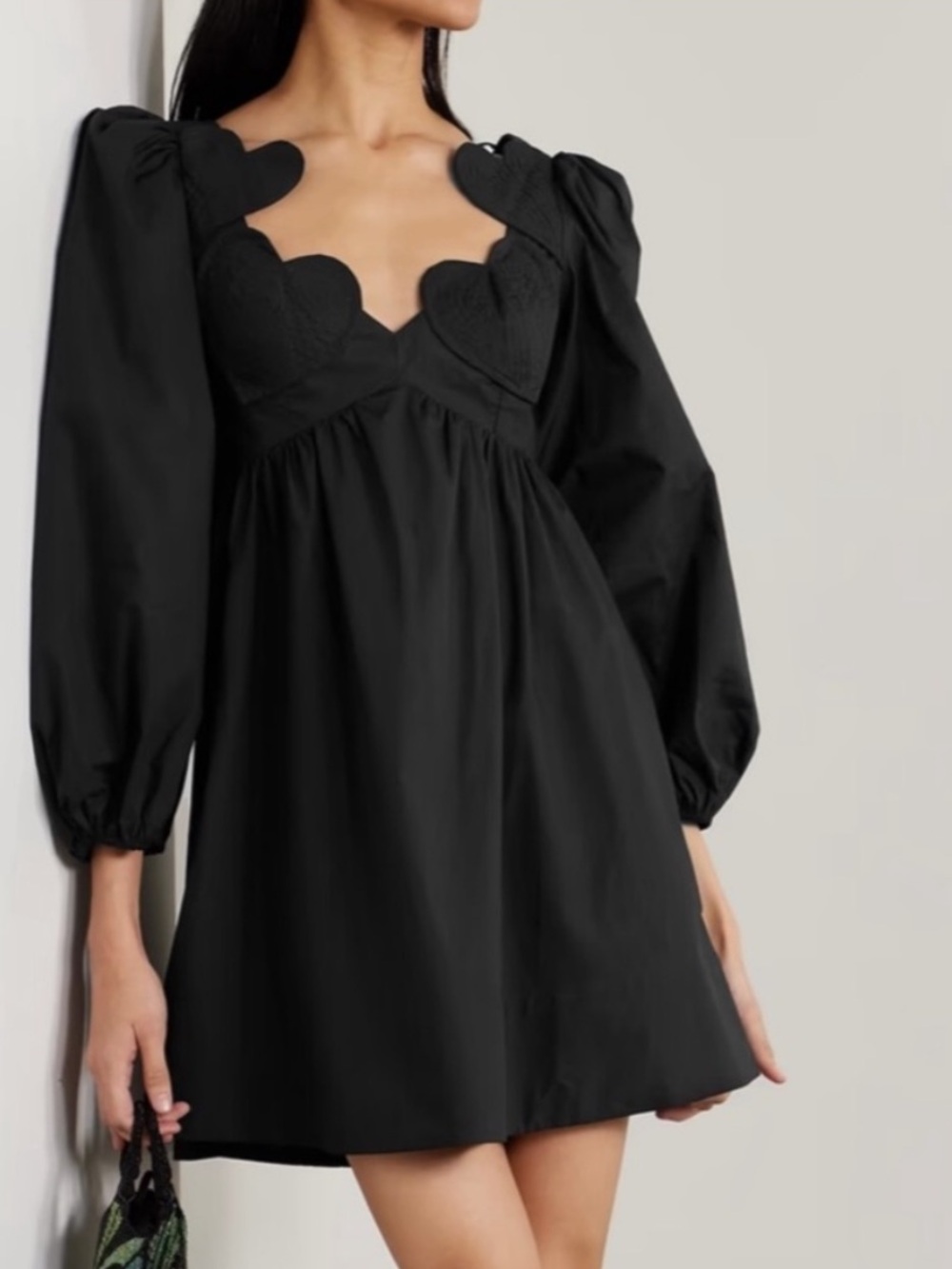 FARM Rio Black Heart Shaped Neck Mini Dress NWT M Medium